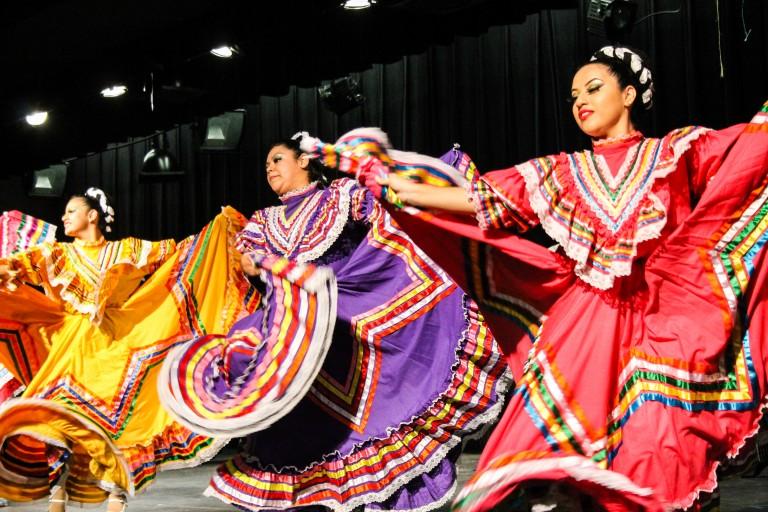 dance-in-mexico-american-dictionary