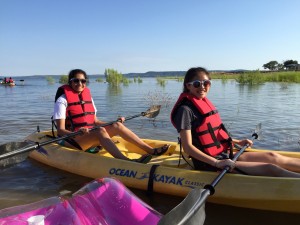 L-R: Apoorva Chintala and Jessie Park share a kayak.