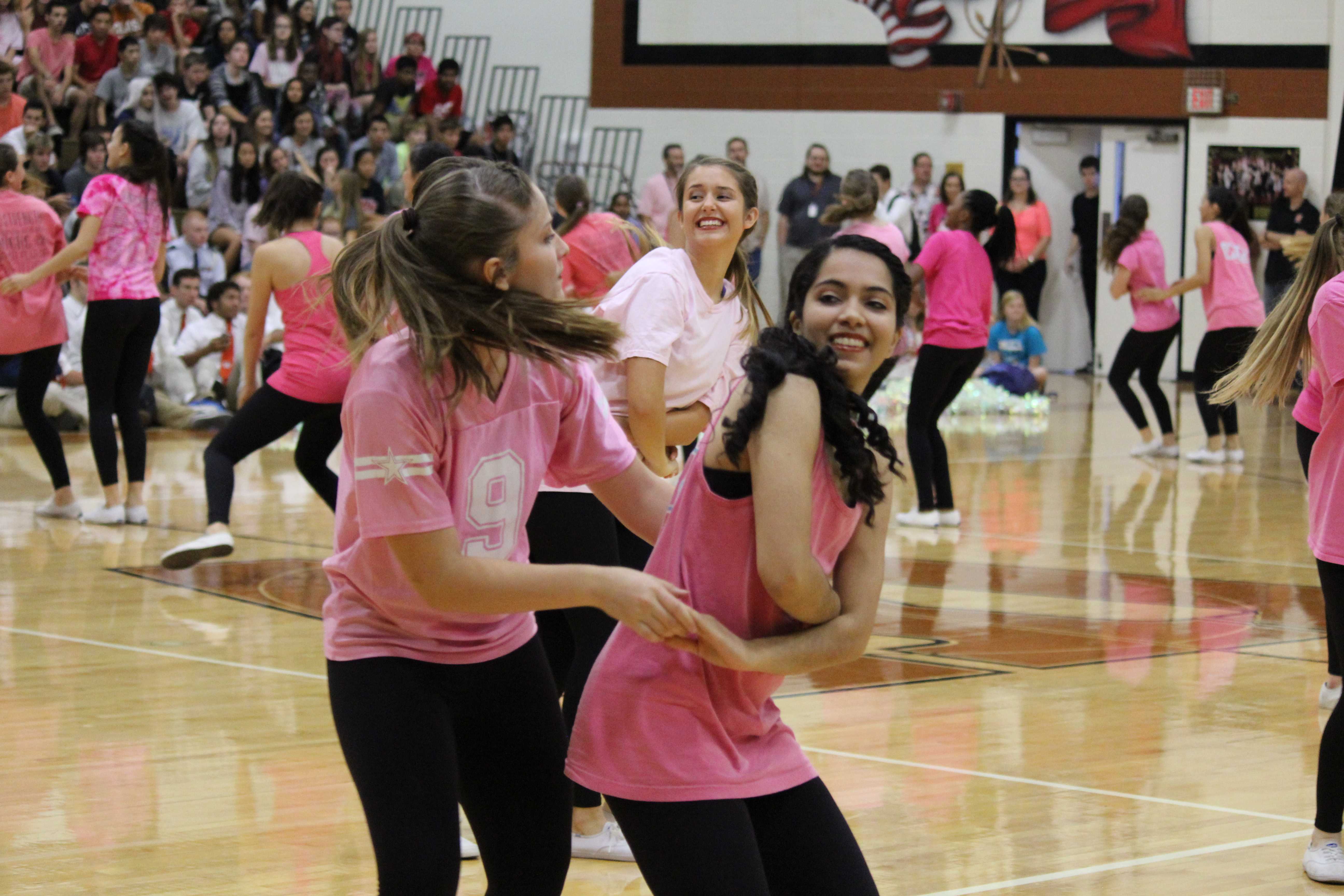 Students+Raise+Awareness+of+Breast+Cancer+During+Pep+Rally