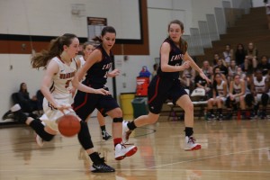 2015-11-10_Girl_Varsity_Basketball_vs_Eastview_Presley_Glotfelty010