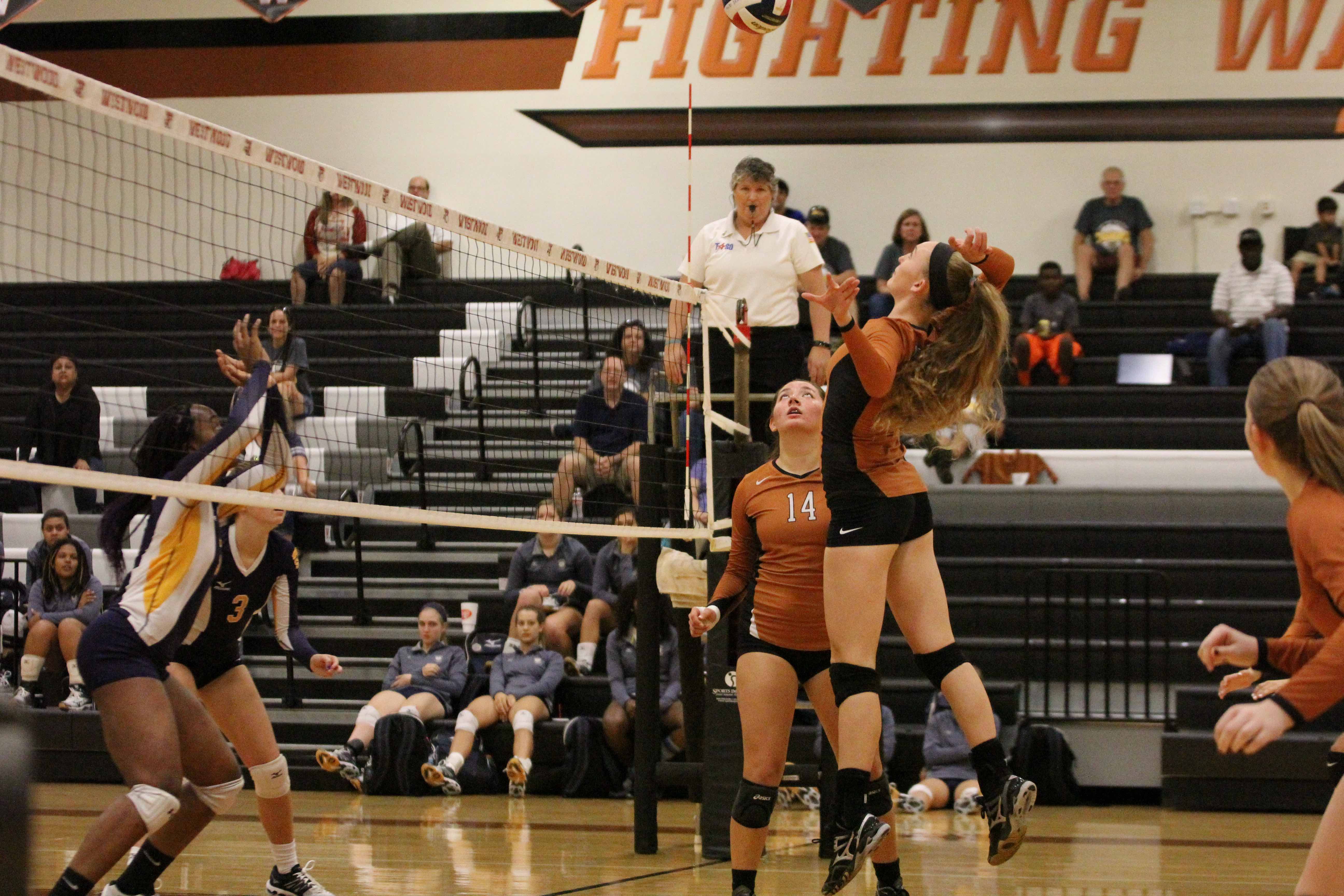 GALLERY: JV Orange Volleyball Wins Two of Three Sets Against Stony Point