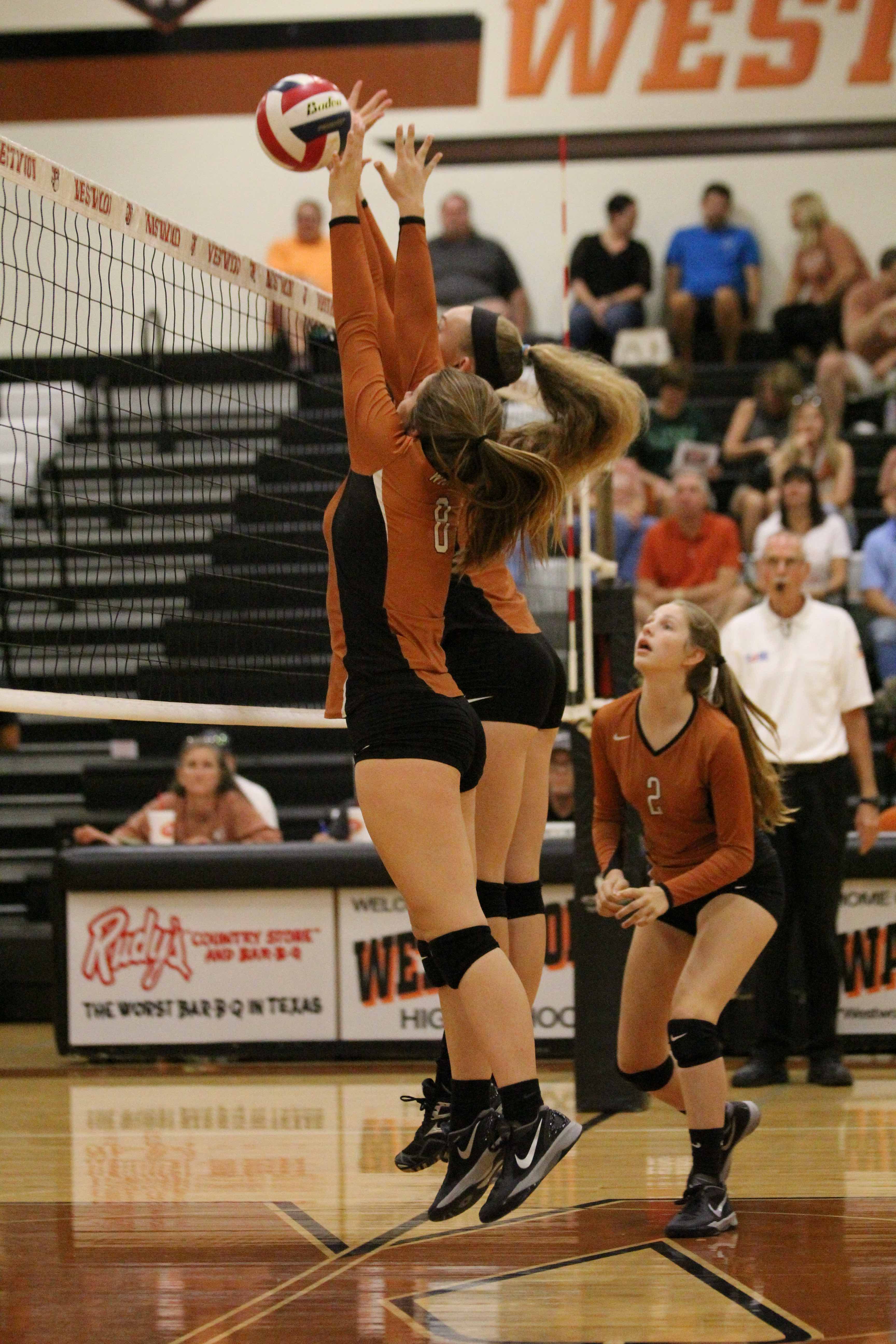 GALLERY: JV Orange Volleyball Wins Two of Three Sets Against Stony Point