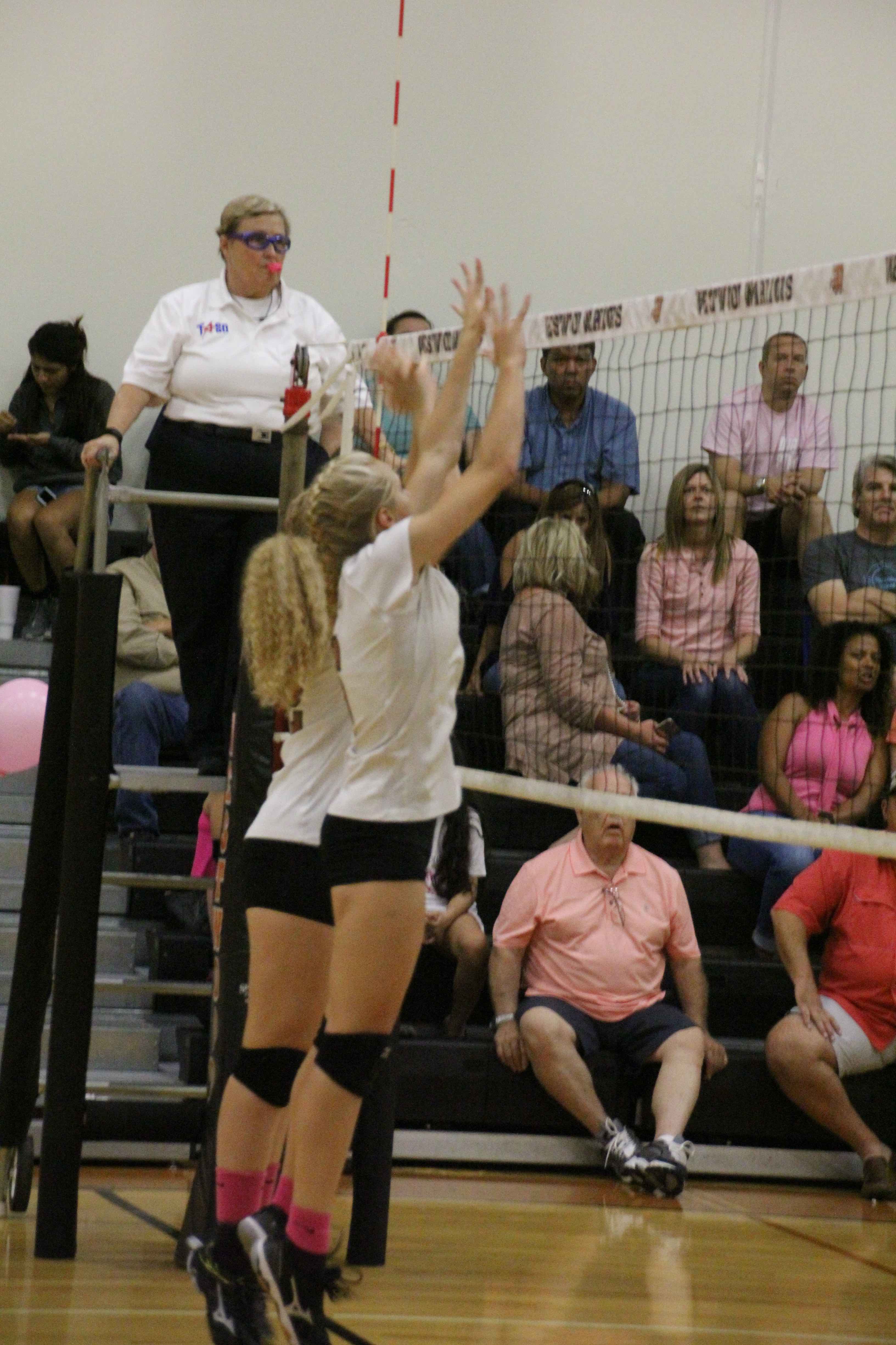 JV White Volleyball Succeeds Over McNeil in Dig Pink Game