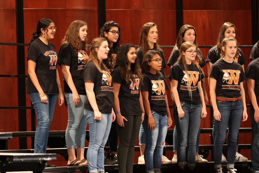 Choir Hosts Annual Vertical Concert