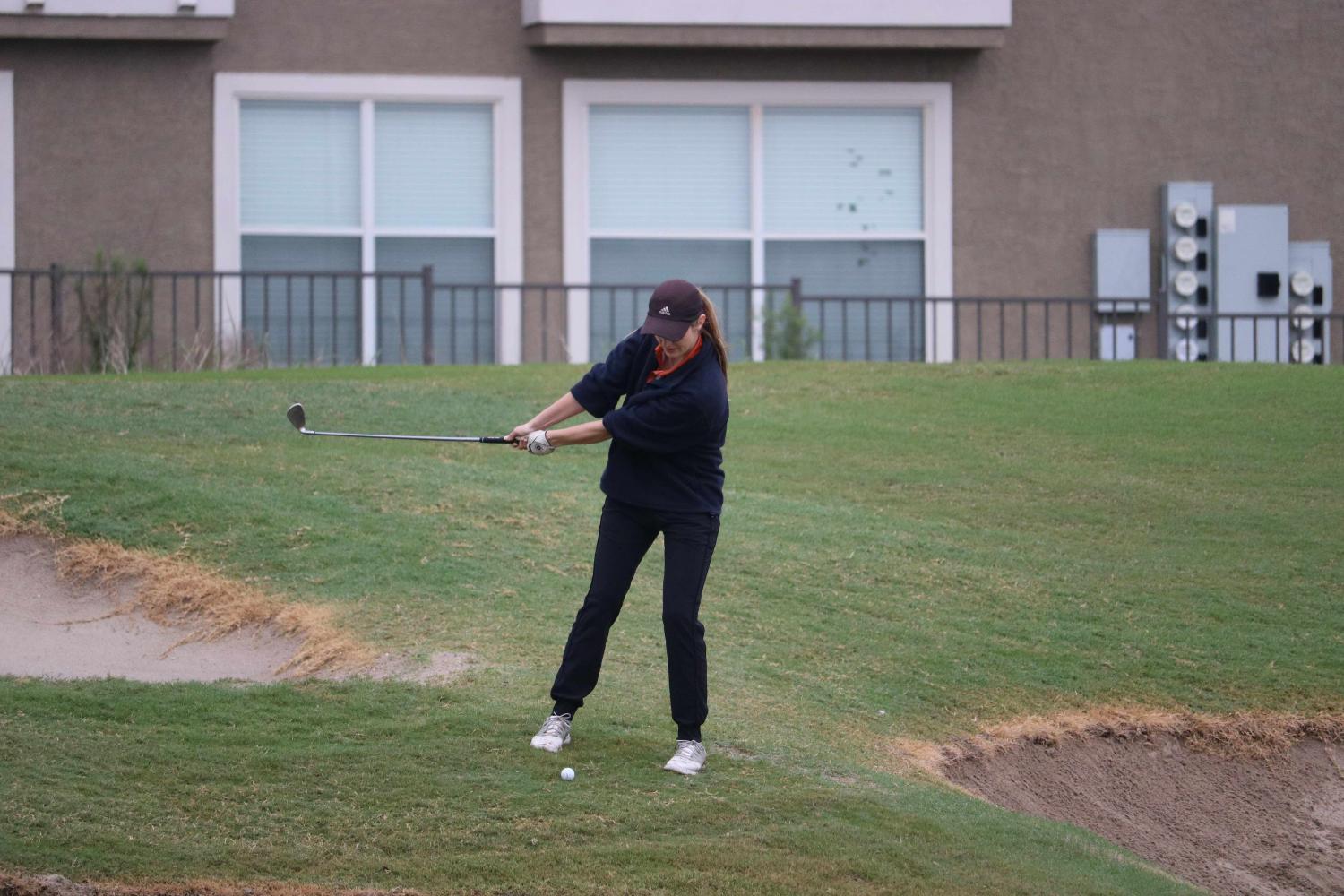 GALLERY%3A+Girls+Golf+Participates+in+District+Tournament