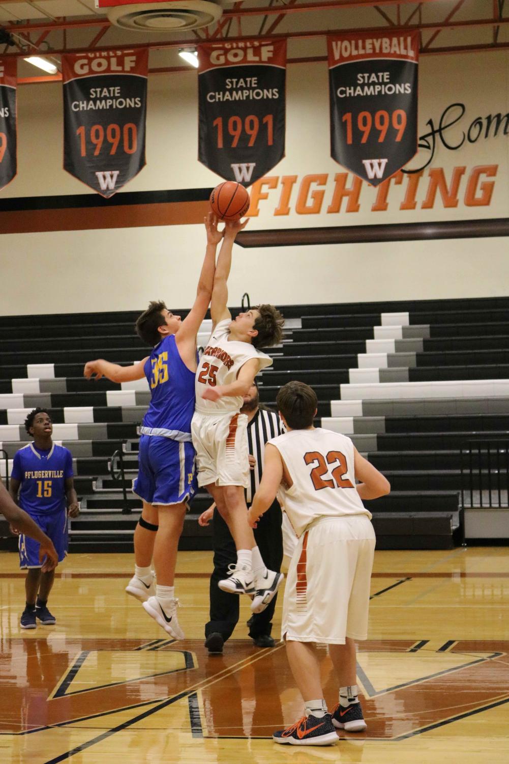 GALLERY%3A+Freshman+Orange+Basketball+Defeats+Pflugerville+Panthers