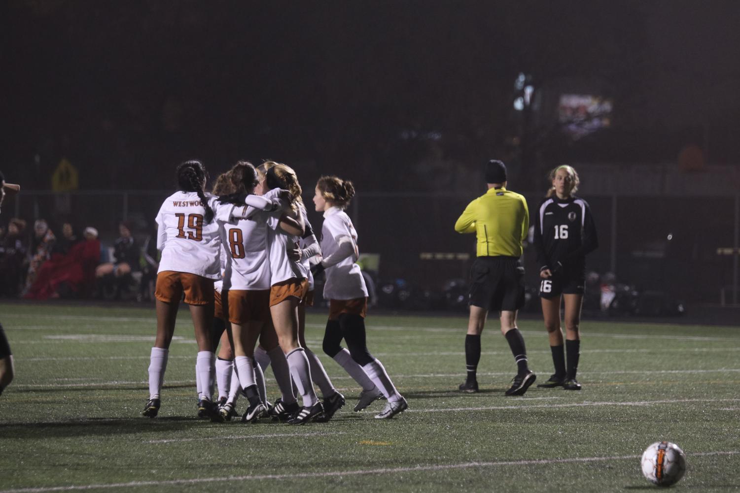 Varsity+Girls+Soccer+Ties+Round+Rock+2-2%2C+Maintains+Undefeated+Home+Streak
