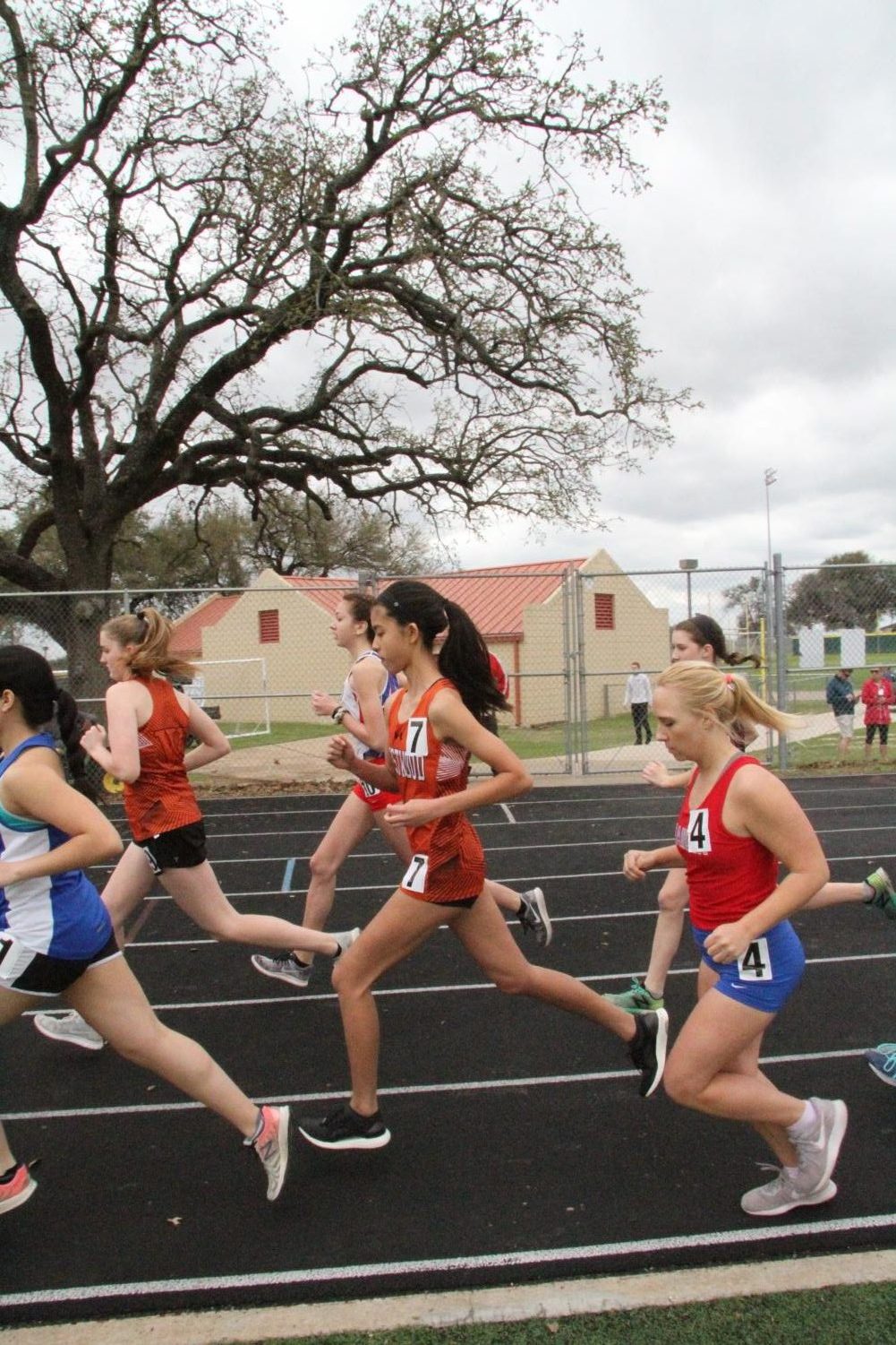 GALLERY%3A+Track+and+Field+Participates+in+Annual+Mav+Relays