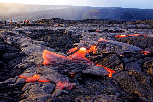 Kilauea Volcano Erupts, Displacing Hawaiians