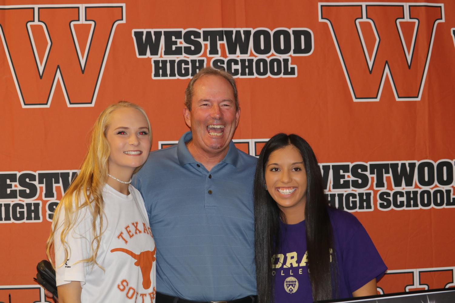 Softball+Players+Sign+National+Letters+of+Intent