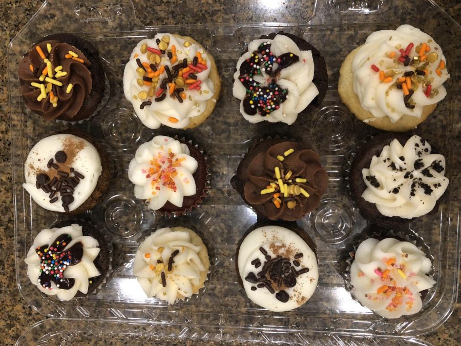 A dozen mini cupcakes.