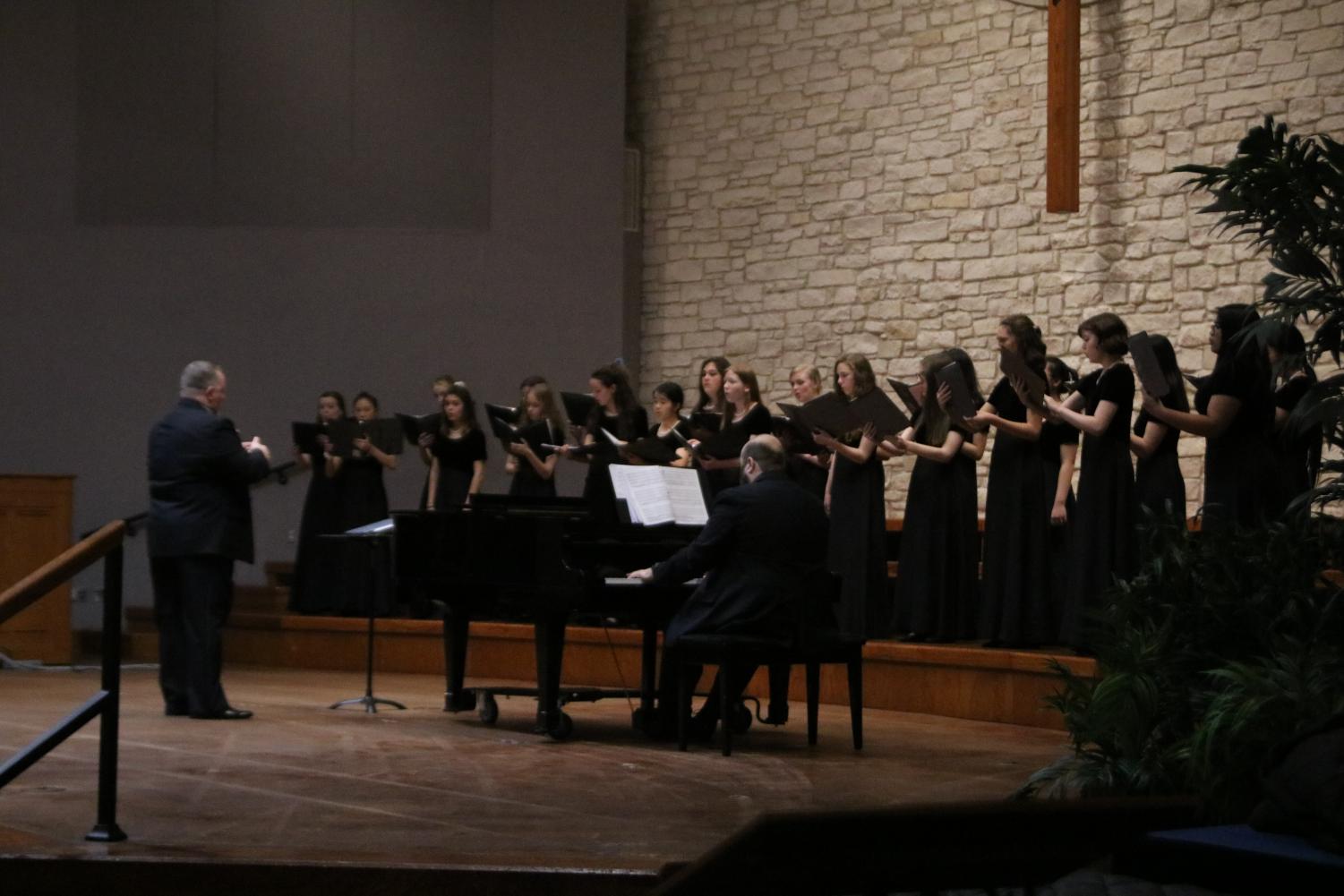 Choir+Holds+Pre-UIL+Concert+to+Showcase+Music