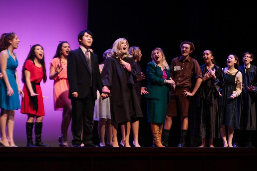 Seniors Minsoo Han and Rebekah Farris sing the final song along with rest of their castmates.