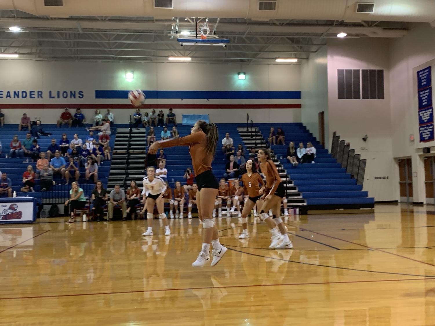 Varsity+Volleyball+Overcomes+Leander+in+Five-Set+Thriller