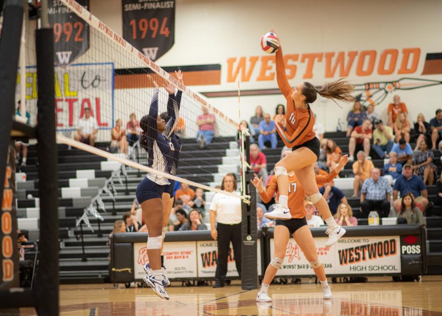 Varsity Volleyball Crushes Stony Point Tigers 3-0