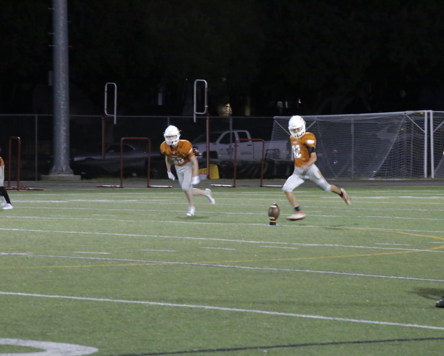GALLERY%3A+JV+Orange+Football+Loses+41-0+to+Vandegrift