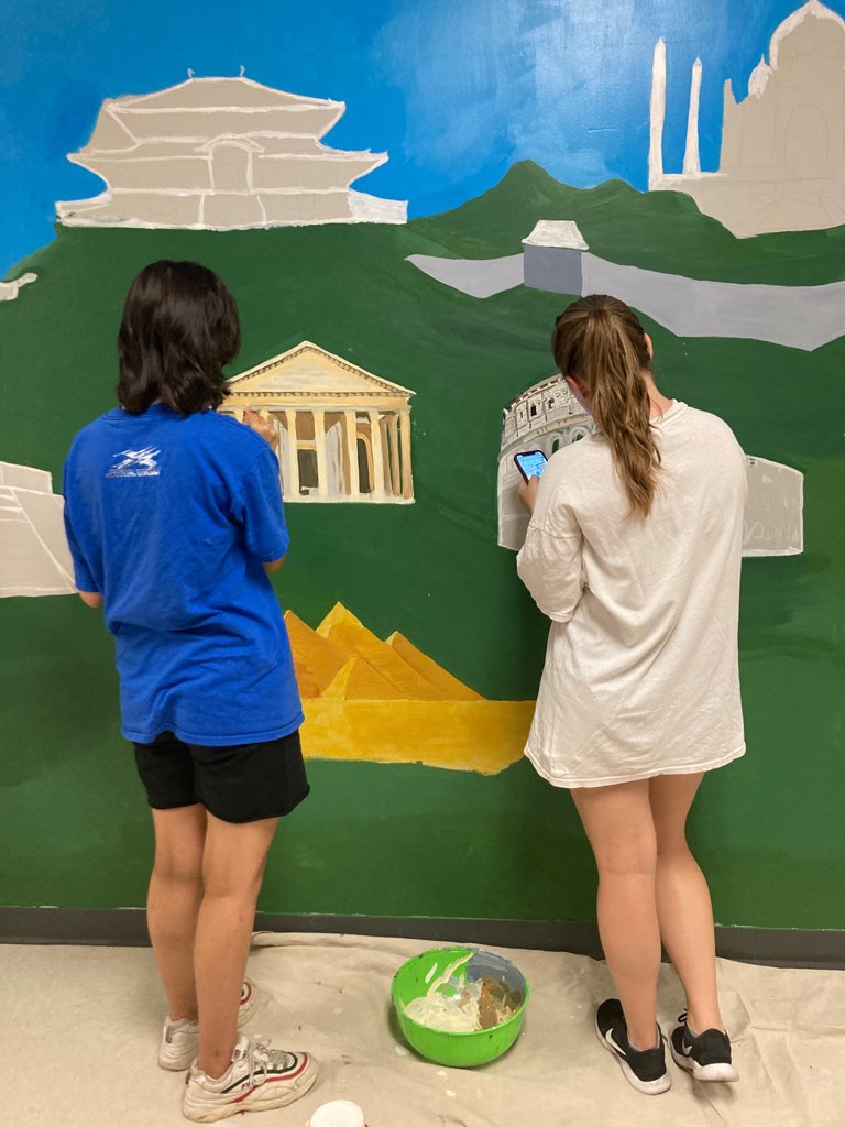 National+Art+Honor+Society+Students+Paint+Mural+Celebrating+Cultural+Diversity
