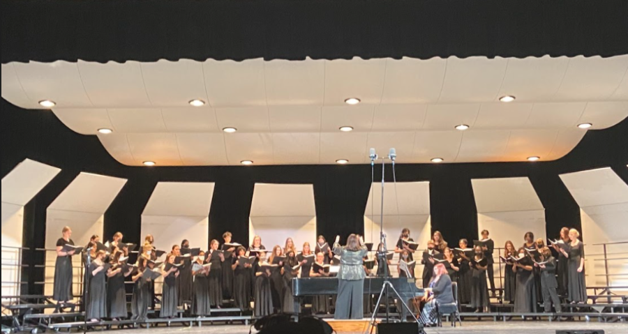 The all-girls Region Treble Choir sang four songs for their final TMEA performance, directed by Ms. Brenda Justice. The group opened with a stunning Rise Up and continued to impress their audience.