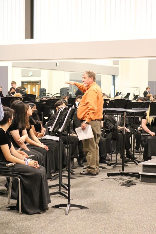 Former Band Director Mr. Jack Green offers the band feedback on their performance. The band will be going to their UIL evaluation on April 20, utilizing the commentary they received at their pre-UIL show.  