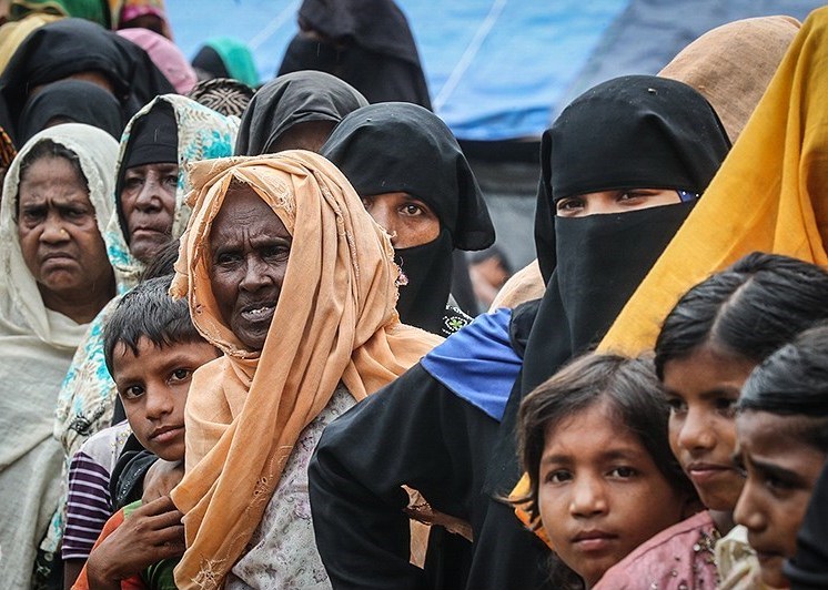 The+image+portrays+the+uncertain+faces+of+the+Rohingya+people+who+are+displaced+from+their+homeland.+At+the+peak+of+the+crisis%2C+about+740%2C000+fled+to+Bangladesh.+