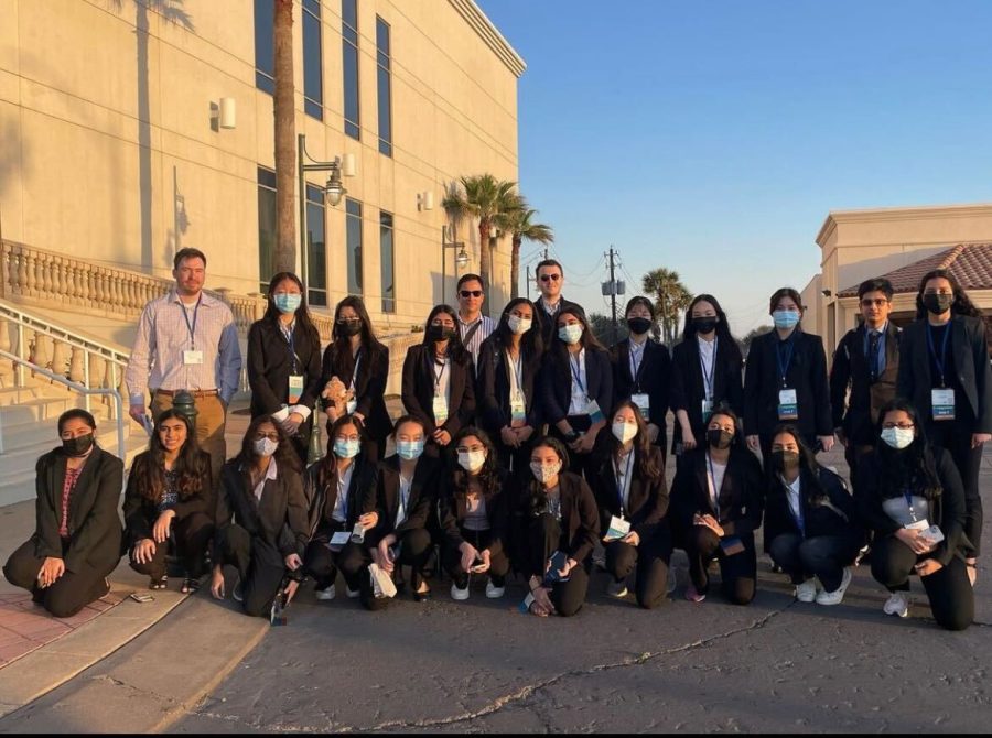 Representing Westwood, FBLA members gather together for a pep-talk and picture before they compete at the 2022 State Leadership Conference. The conference took place in Galveston, Texas from March 23-25.