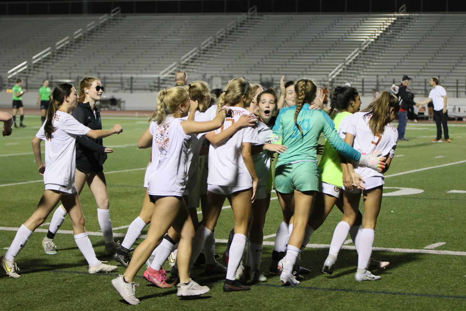 Varsity+Girls+Soccer+Advance+to+Round+Four+Playoffs+After+Dramatic+Showdown+Against+Vipers