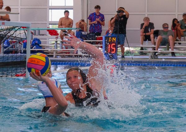 Women’s Water Polo Sweeps Ridgewood Rumble