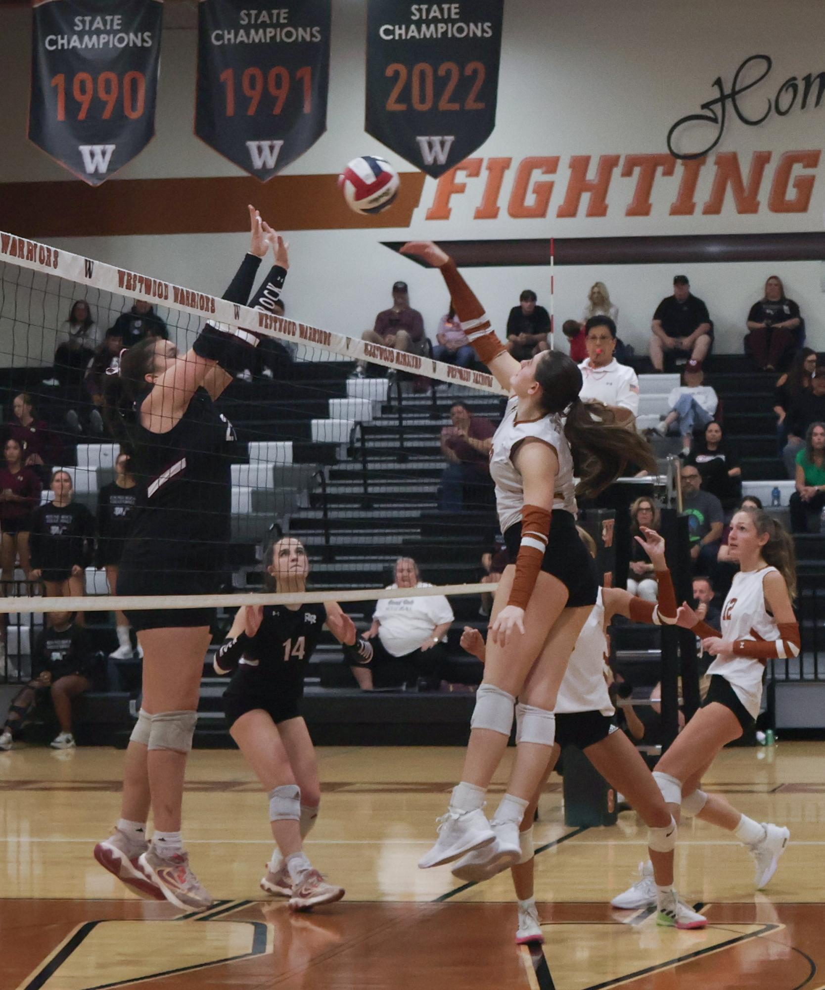 Varsity Volleyball Brings Home Loss to Round Rock