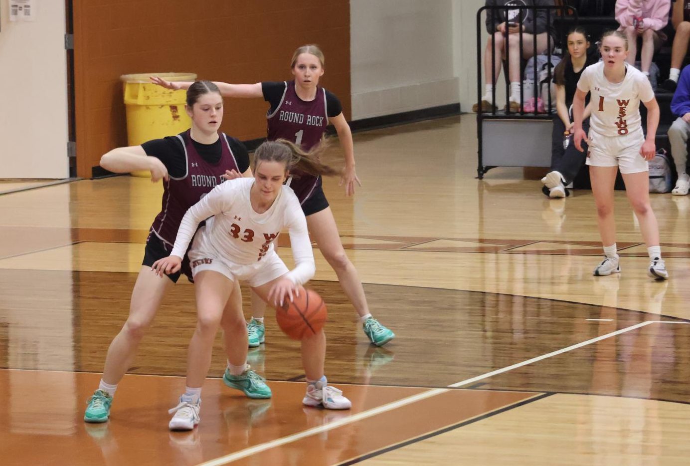 Varsity Girls Basketball Loses 52-22 to Round Rock on Senior Night