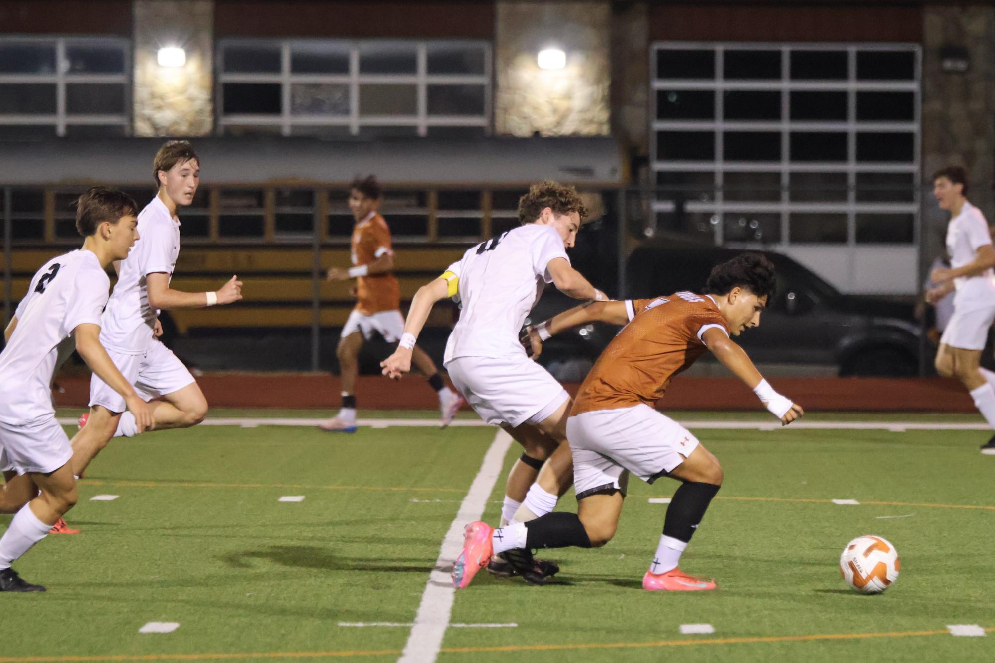 Varsity Boys Soccer Ends Winning Streak With Loss Against Vandegrift Vipers