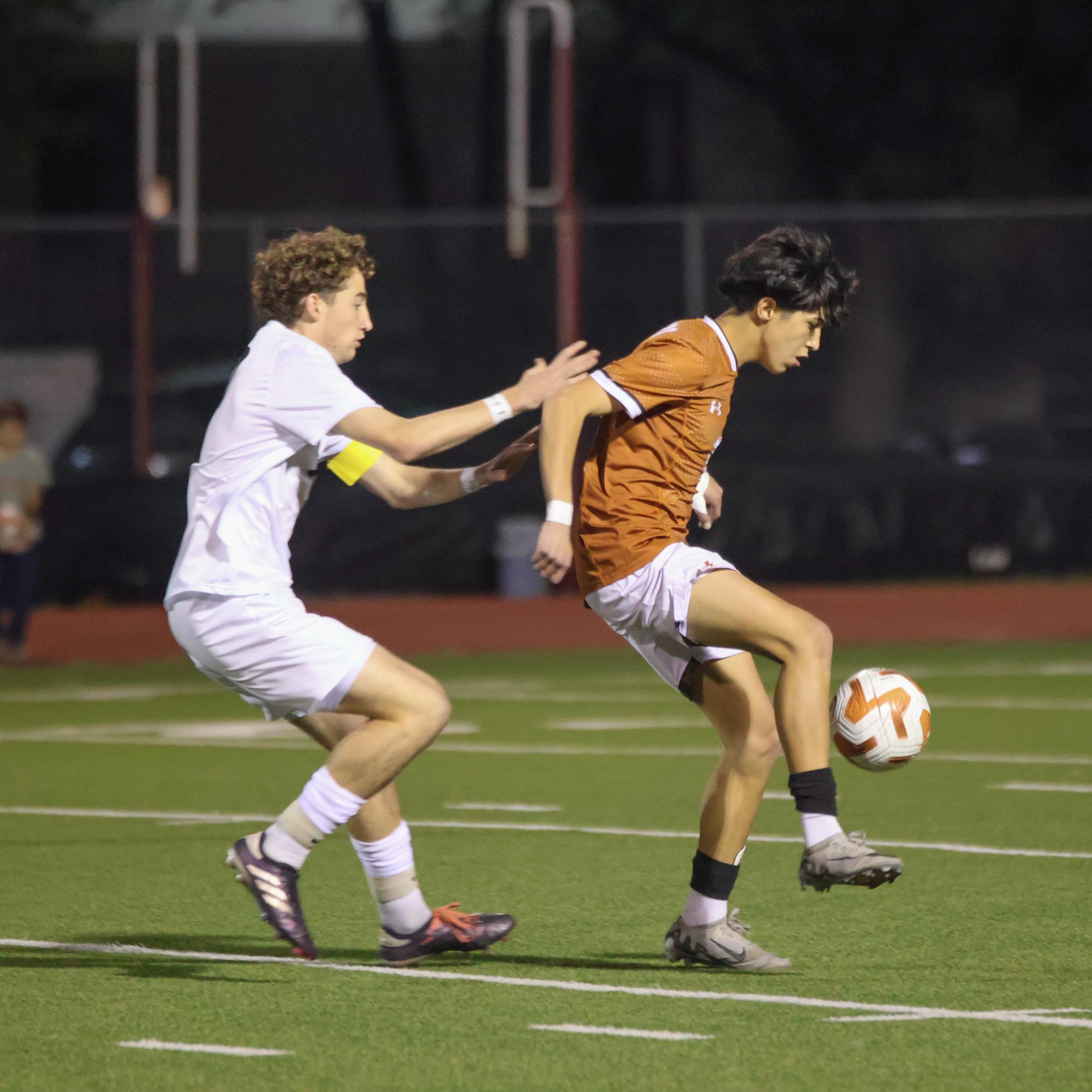 Varsity Boys Soccer Ends Winning Streak With Loss Against Vandegrift Vipers