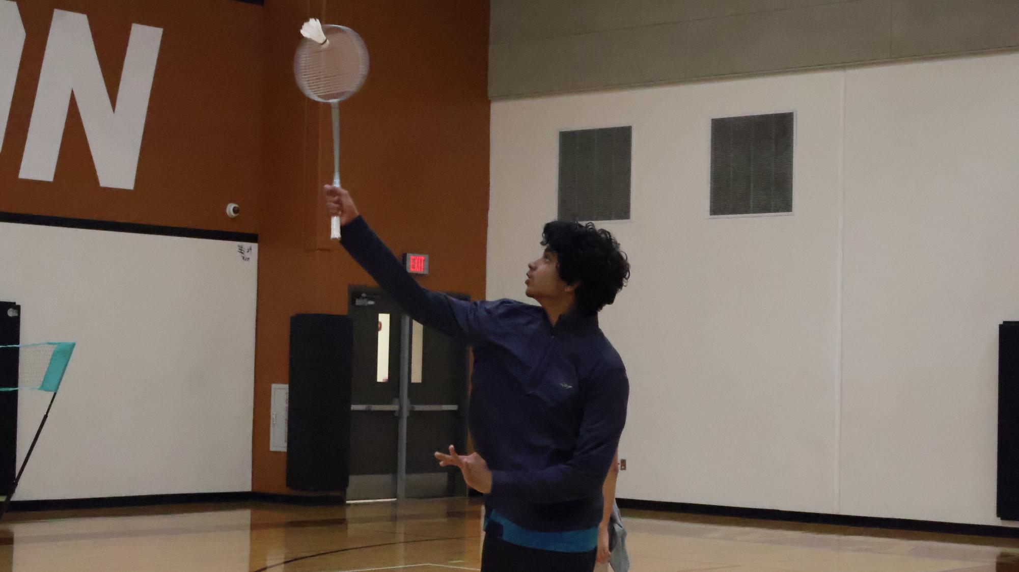 Badminton Club Starts Back Up With First Meeting of Semester