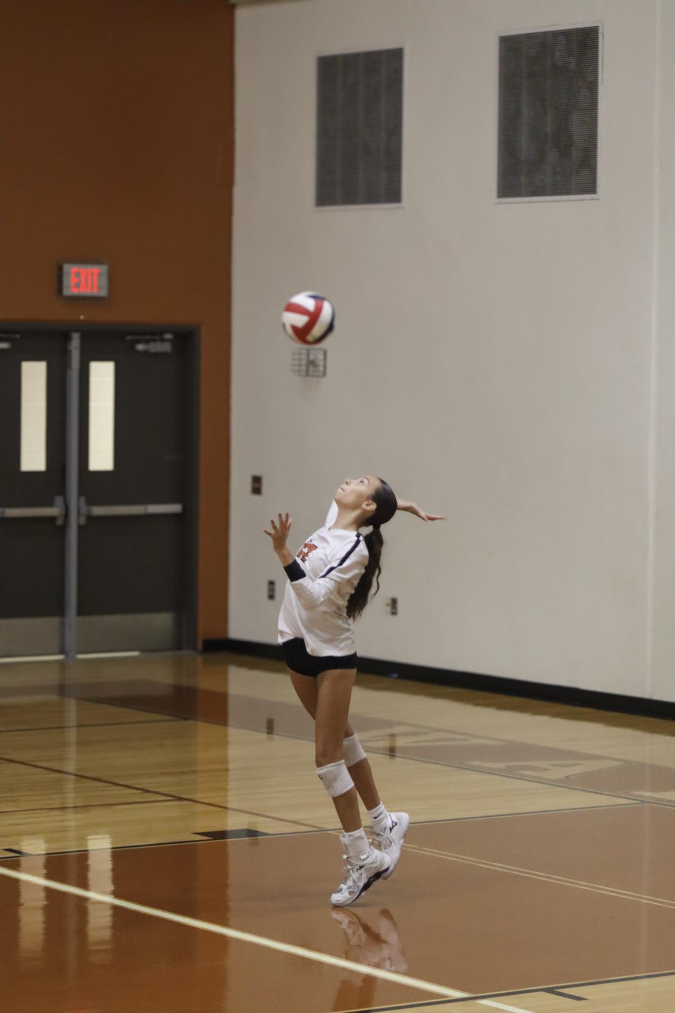 JV White Volleyball Falls Victim to Vandegrift Vipers 2-0