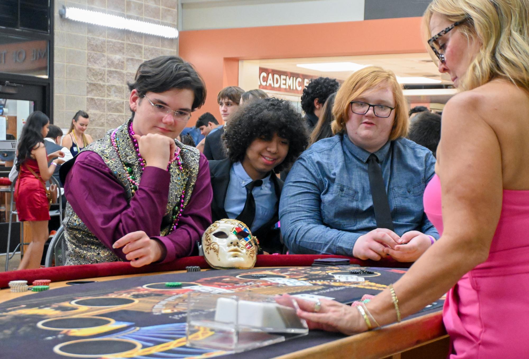 Students Rejoice at Mardi Gras-Themed Homecoming Dance