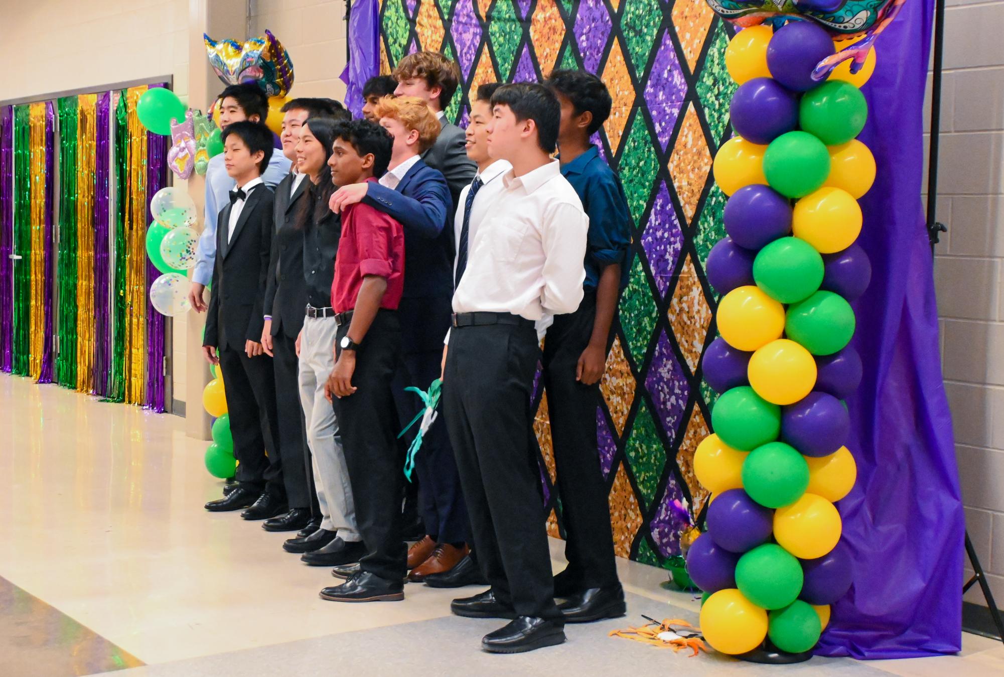 Students Rejoice at Mardi Gras-Themed Homecoming Dance