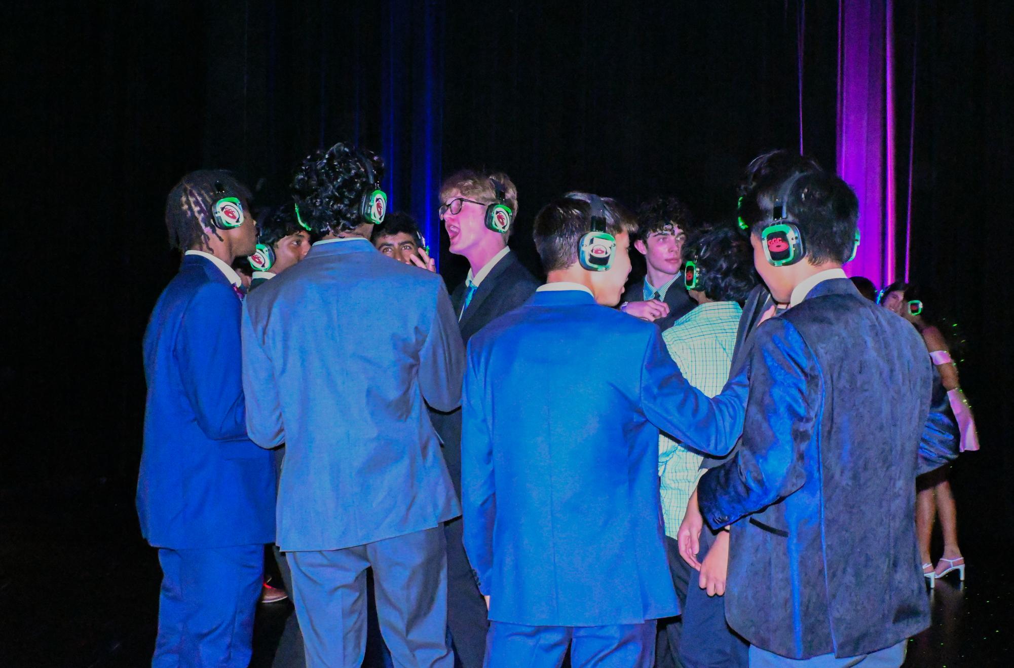 Students Rejoice at Mardi Gras-Themed Homecoming Dance