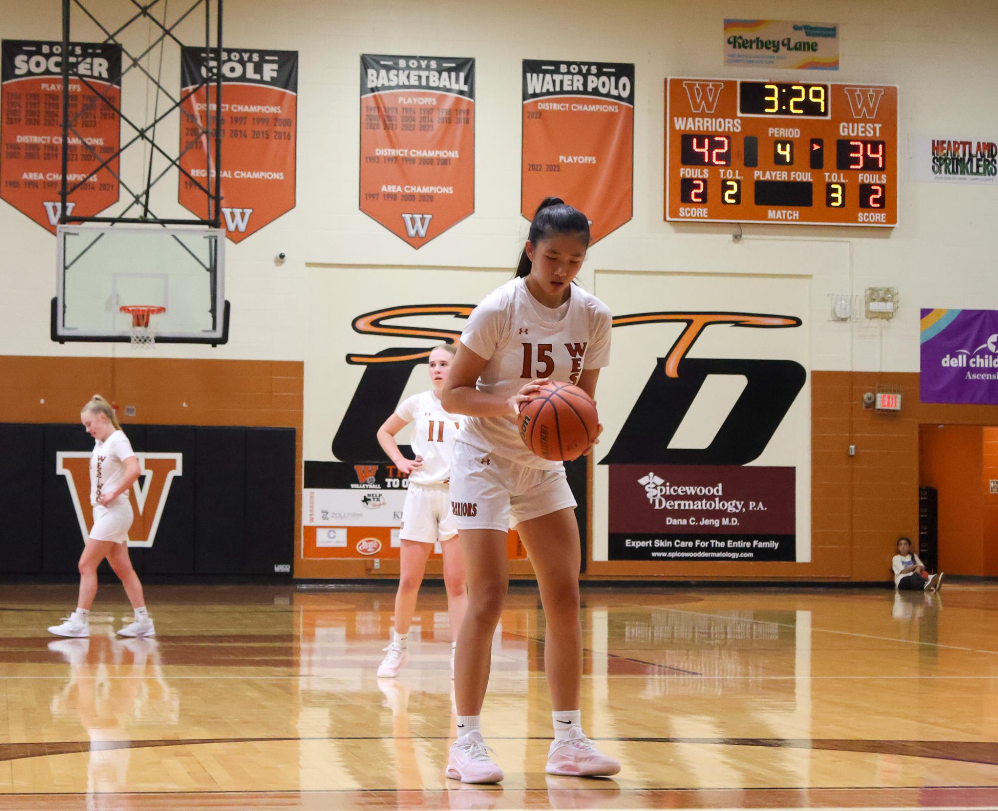 Varsity Women's Basketball Breaks Apart the Copperas Cove Bulldogs 44-34