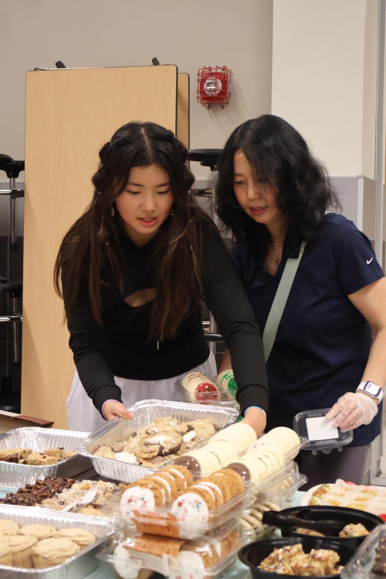 IB Students Foster Friendships at Grateful Gathering