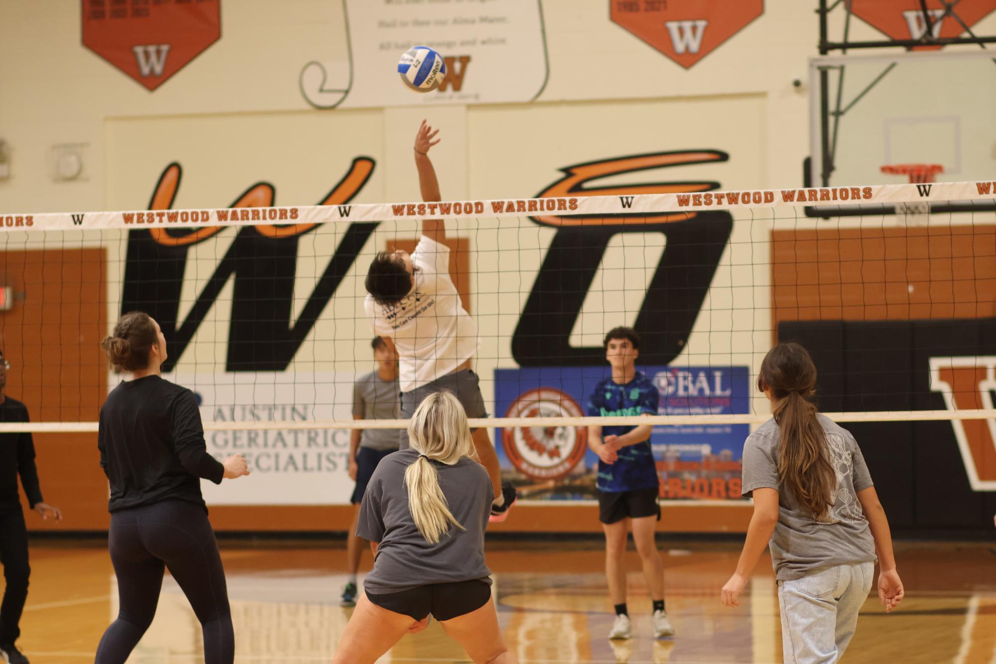 National Honor Society Hosts Boys Versus Girls Volleyball Match