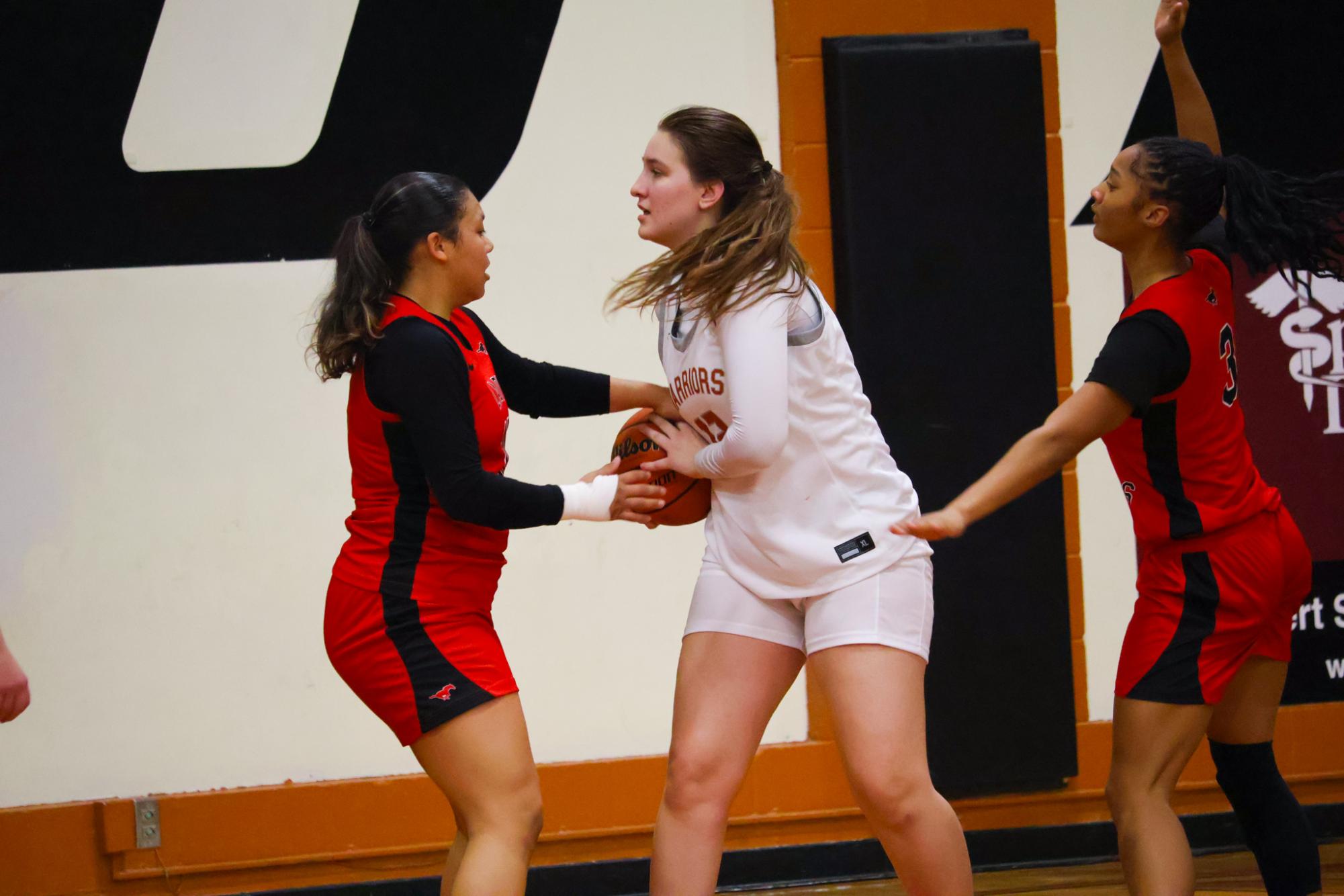 Women's Varsity Basketball Overpower Manor in 57-45 Home Victory