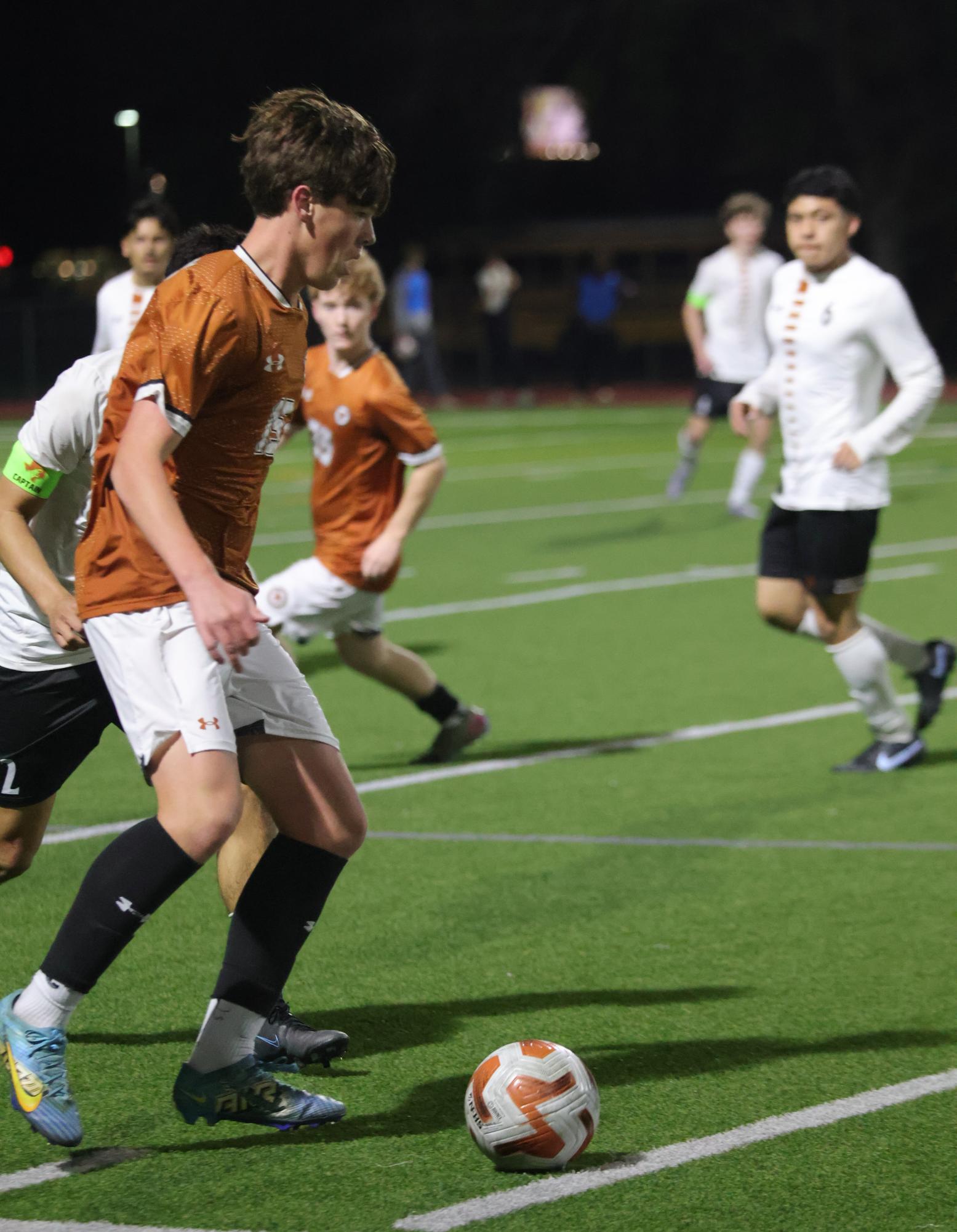 Varsity Boys Soccer Dominate 4-1 Against Hutto