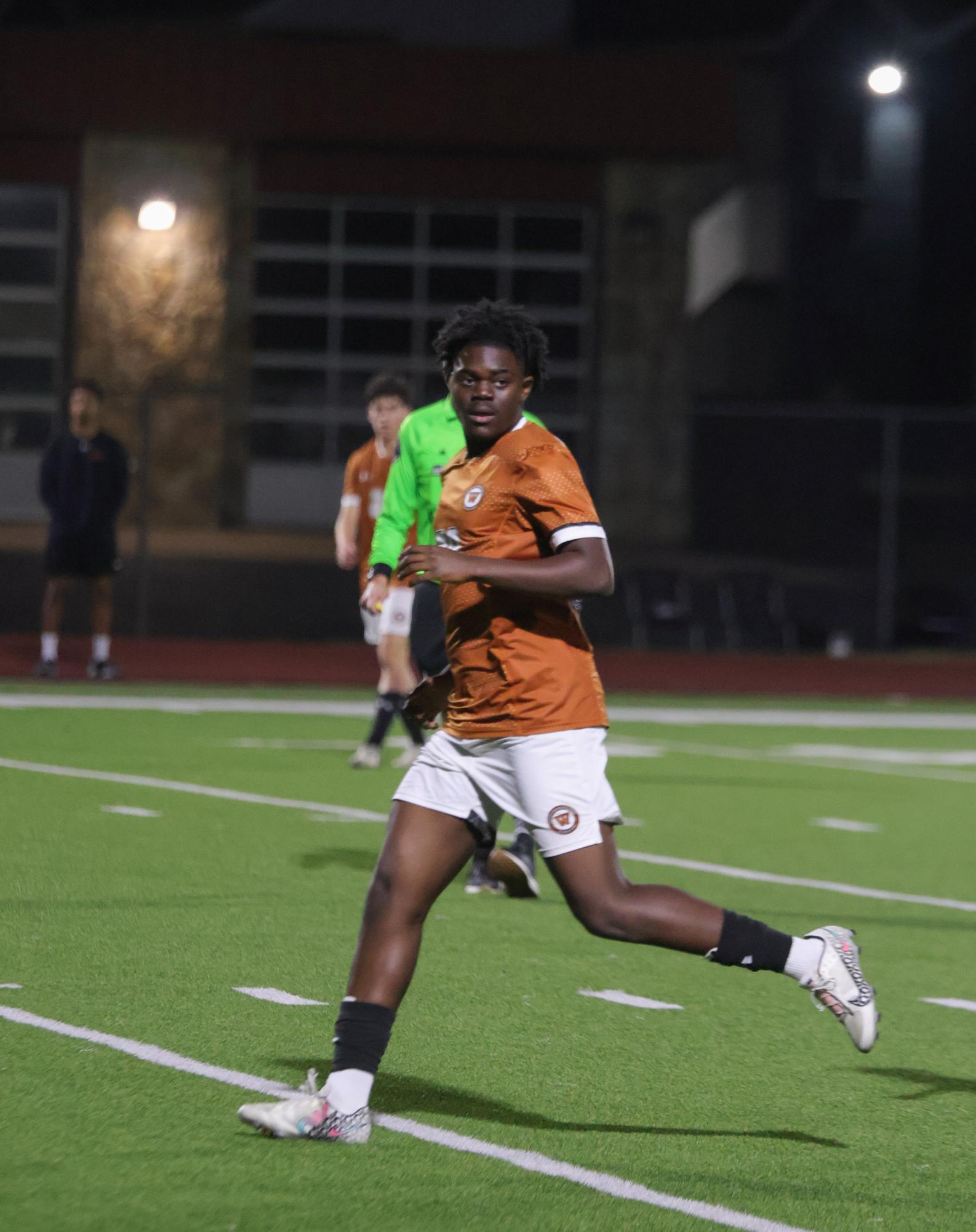 Varsity Boys Soccer Dominate 4-1 Against Hutto