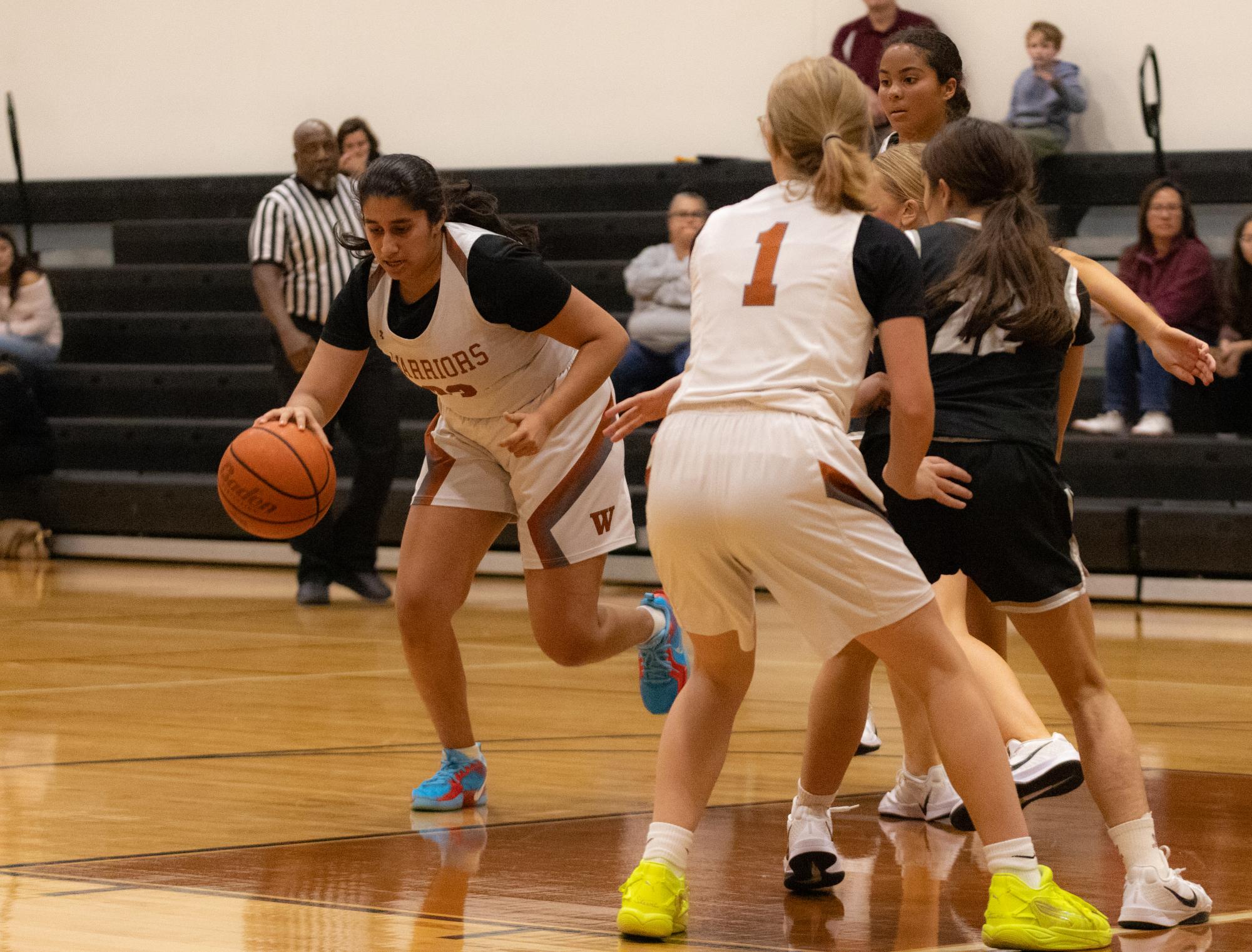 Freshman Girls’ Basketball Secures 22-20 Victory Over Vandegrift Vipers