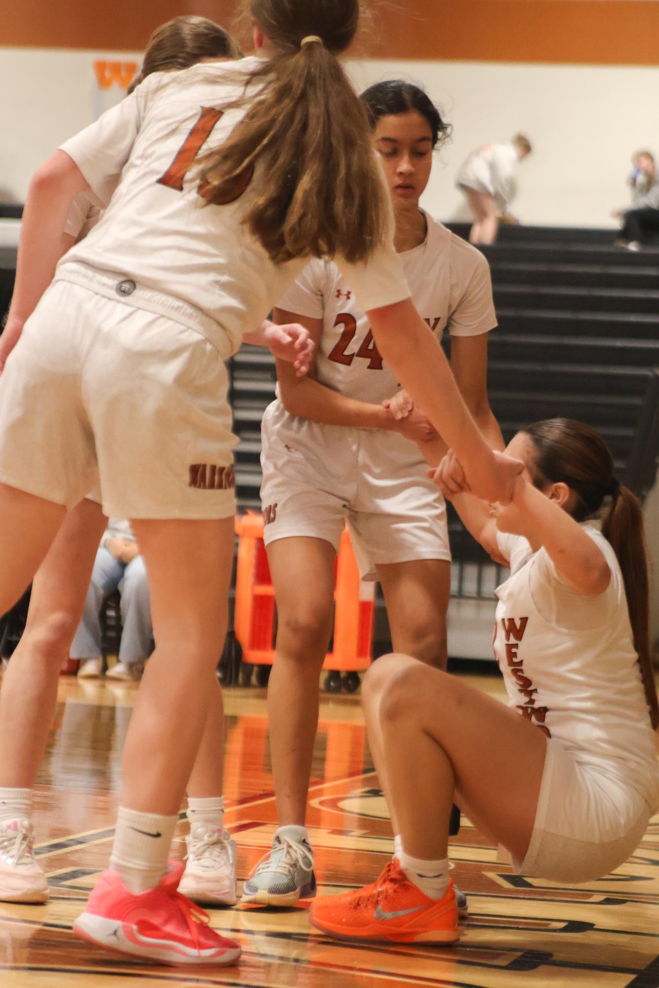 Hippos Humbled: Westwood JV Girls’ Basketball Thrashes Hutto Hippos 62-12