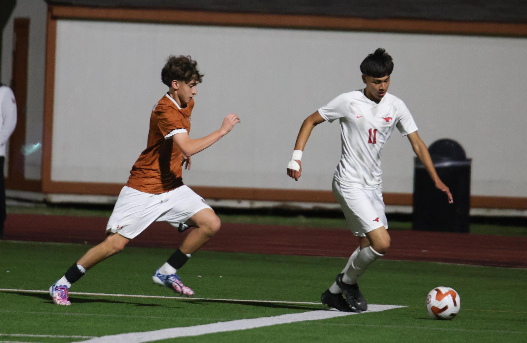Boys’ Varsity Soccer Demolishes Manor 4-0