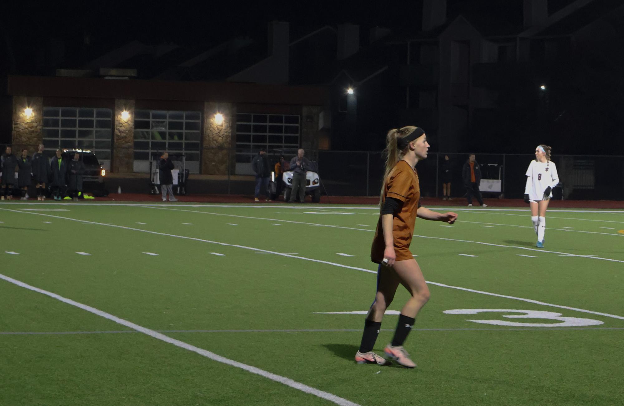 On the Hunt: Varsity Girls Soccer Battles Round Rock Dragons 1-1