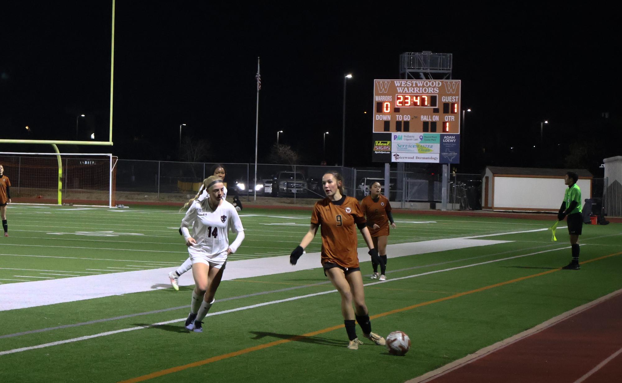 On the Hunt: Varsity Girls Soccer Battles Round Rock Dragons 1-1