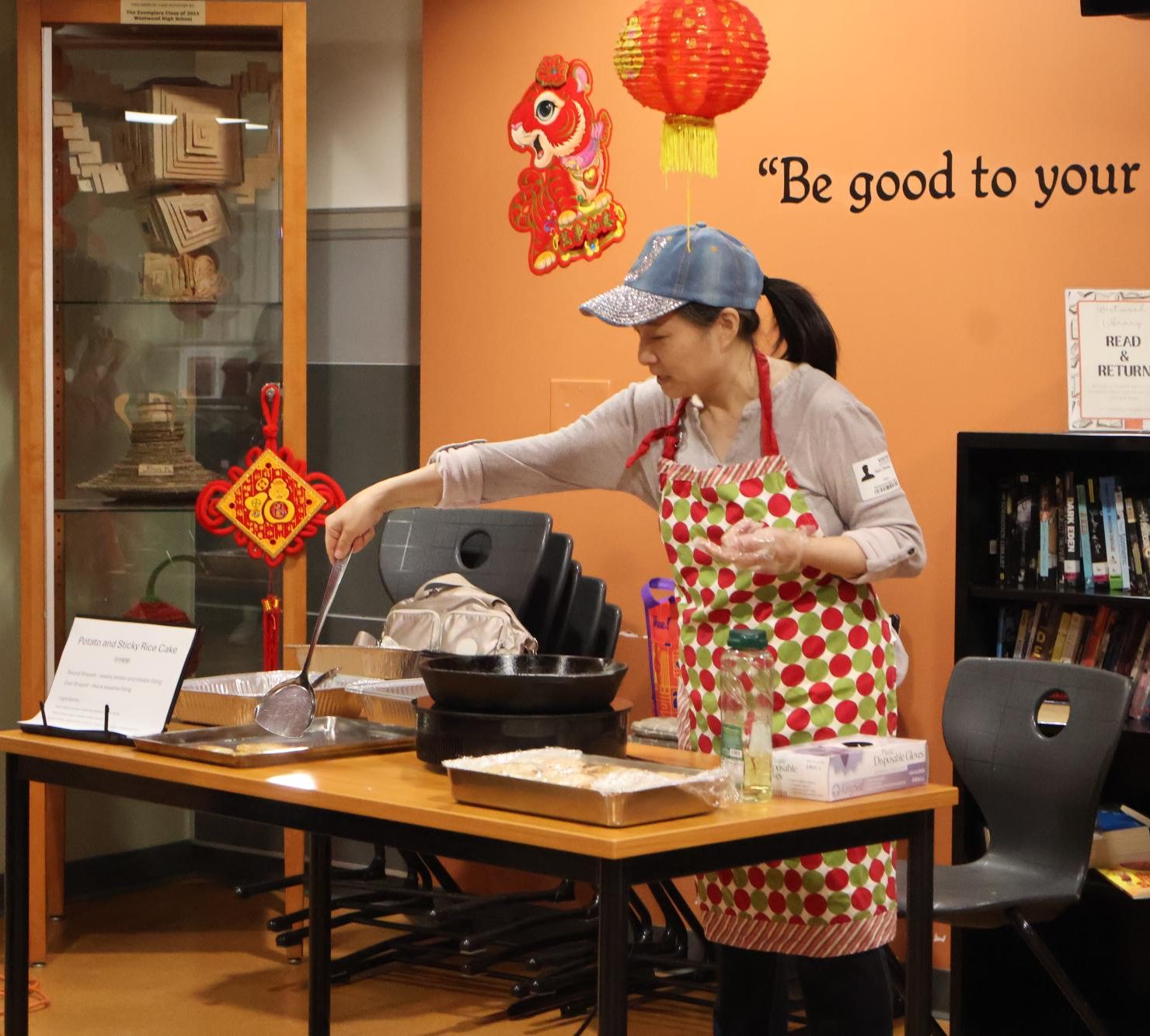Parent Volunteers Host Lunar New Year Lunch for Faculty
